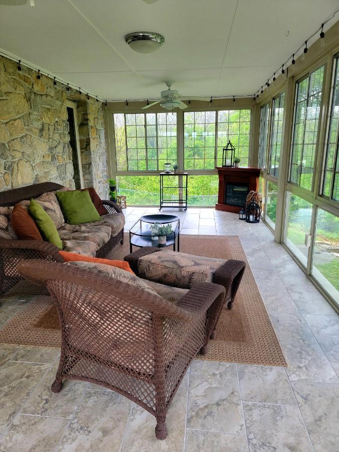Downingtown Manor - 1900S Farmhouse With Creek Views Exterior photo